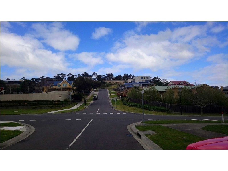 13 South Hidden Valley Circuit, Beaconsfield VIC 3807