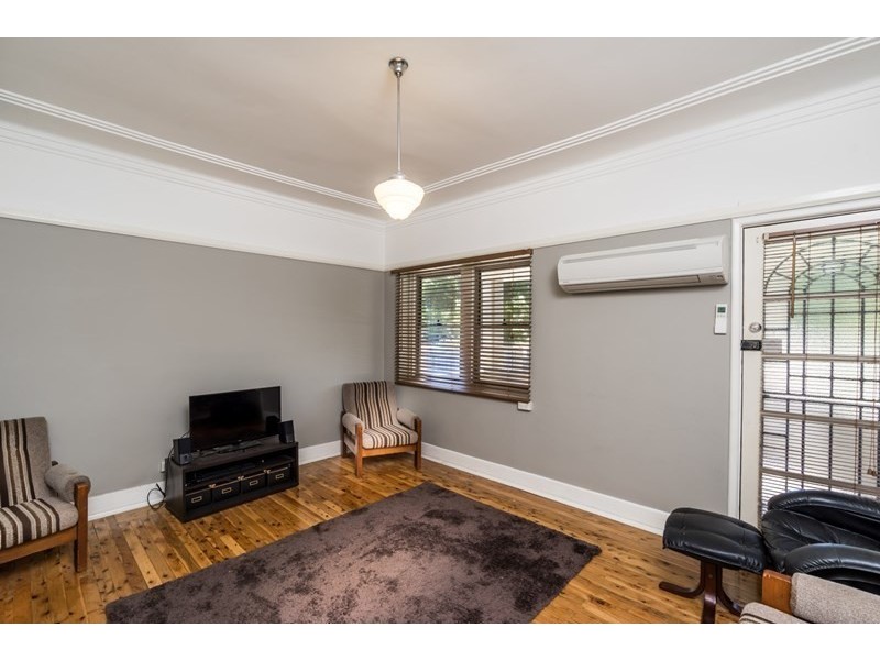 19 Raymond Street, Wellington NSW 2820