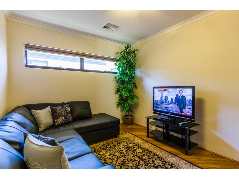 6A Oakleigh Pass, Harrisdale WA 6112