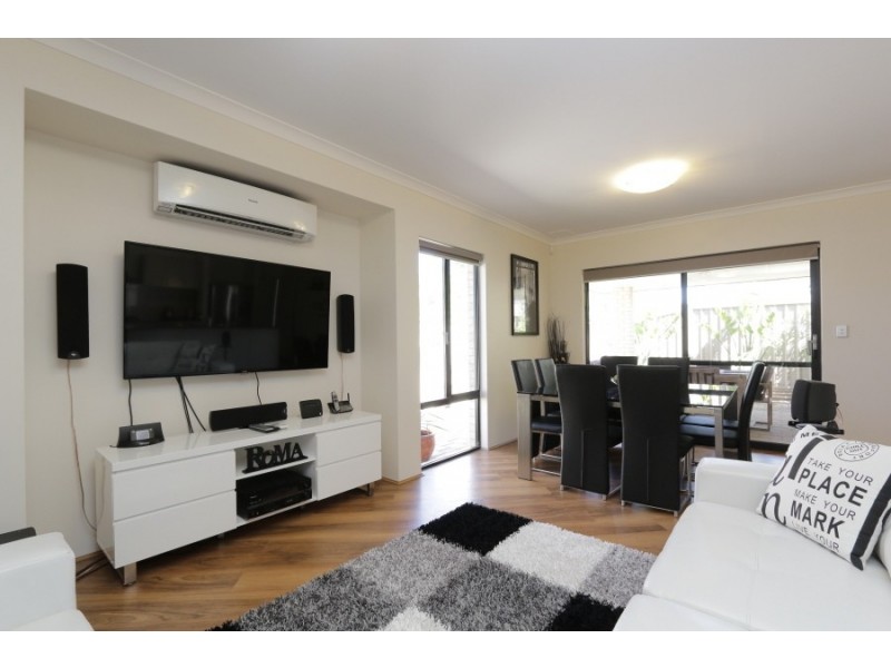 6A Oakleigh Pass, Harrisdale WA 6112