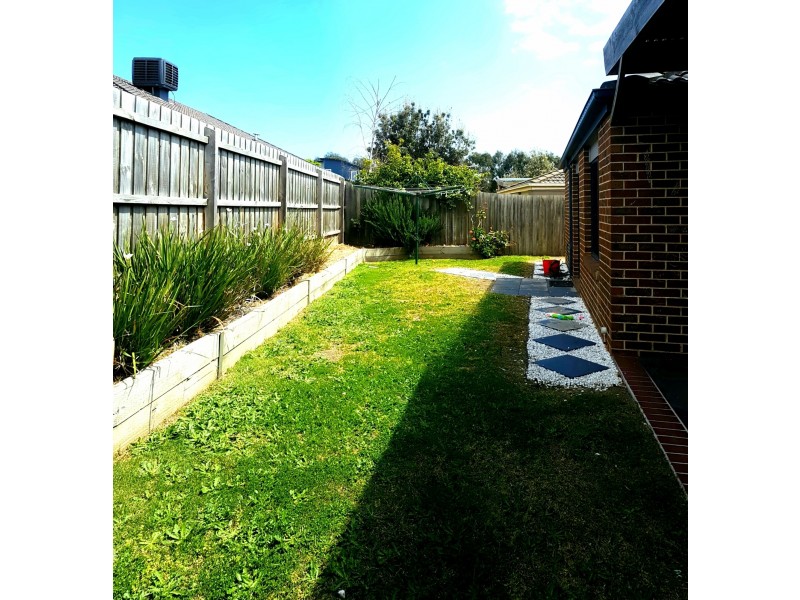 35 Clifton Park Drive, Carrum Downs VIC 3201