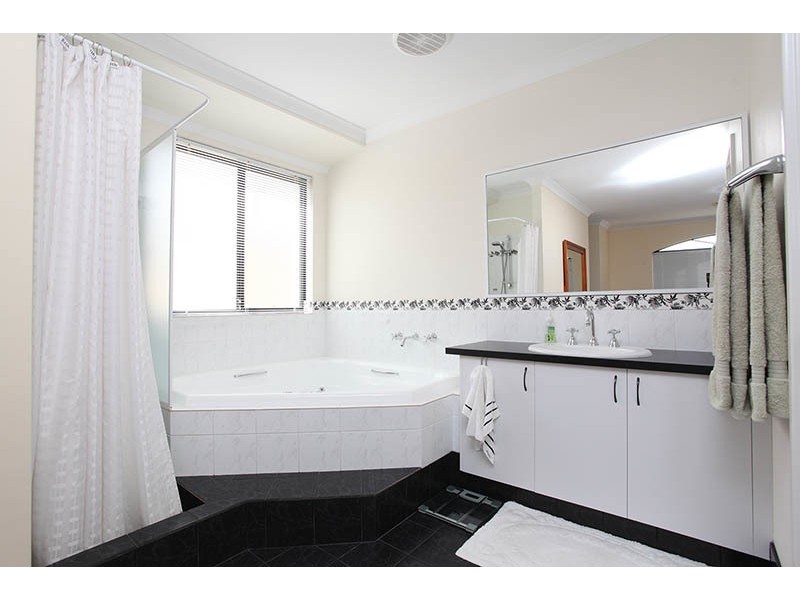 7 Glen Court, Capel WA 6271