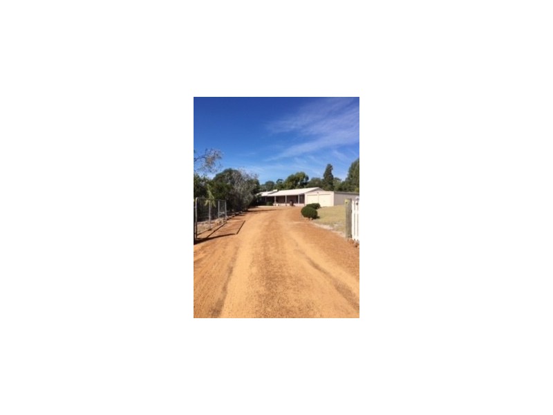 30 Bagley Street, Muchea WA 6501