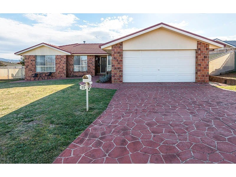 11 Wisteria Place, Orange NSW 2800
