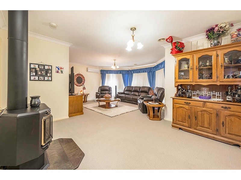 11 Wisteria Place, Orange NSW 2800