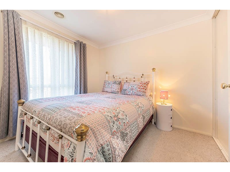 11 Wisteria Place, Orange NSW 2800