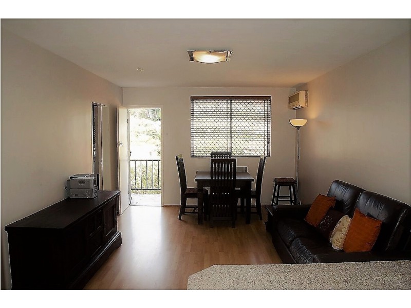 4/6 Parkhurst Avenue, Herston QLD 4006