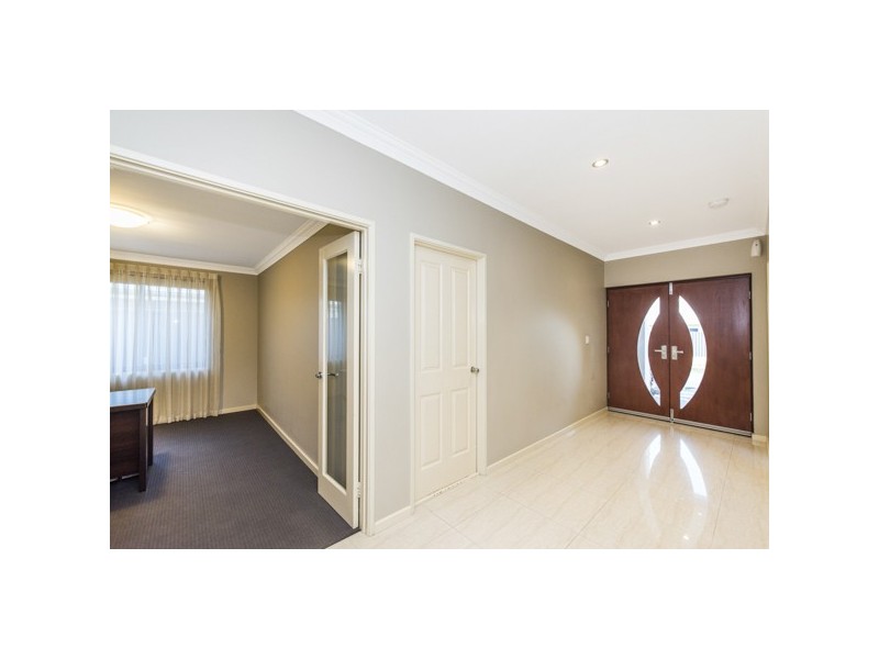 26 Babylon Bend, Landsdale WA 6065