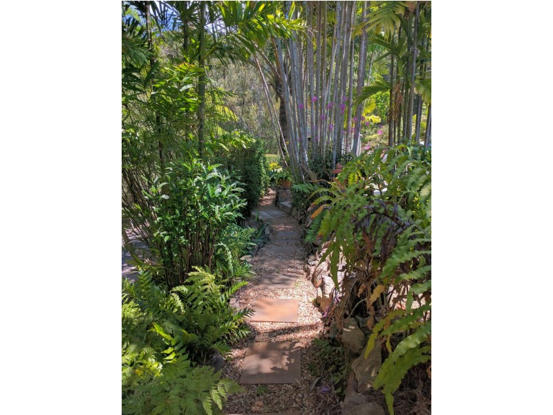 3 Hutton Road, Kiamba QLD 4560