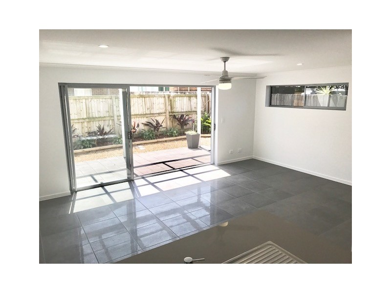 1/5 Boorook, Buddina QLD 4575