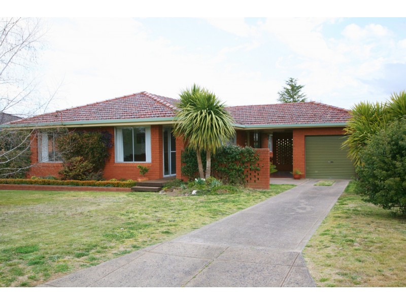 16 Prunus Ave, Orange NSW 2800