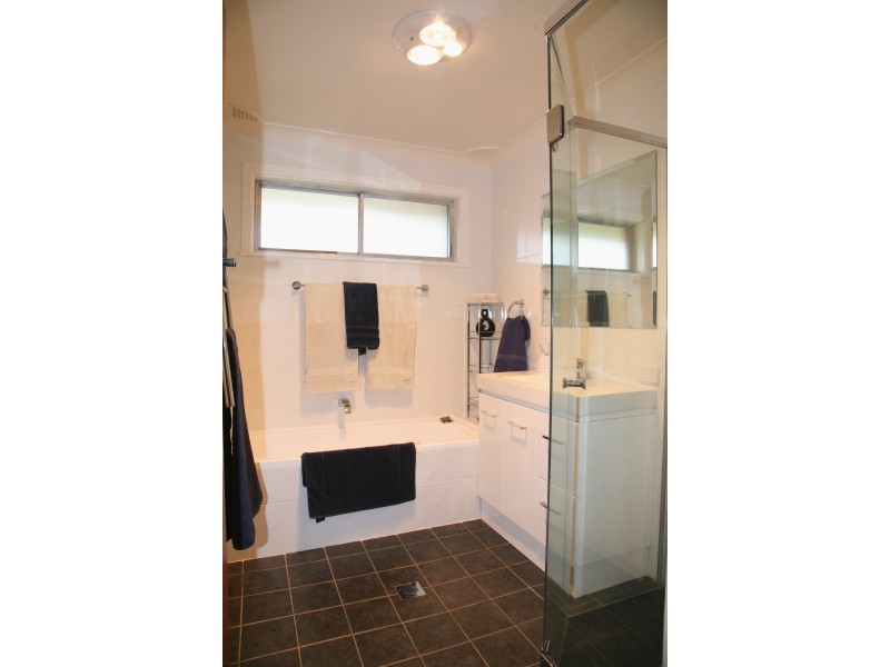 16 Prunus Ave, Orange NSW 2800