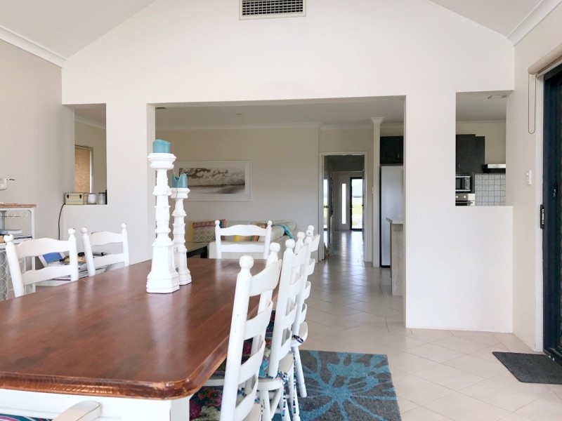 7 Parakeet Bend, Jurien Bay WA 6516