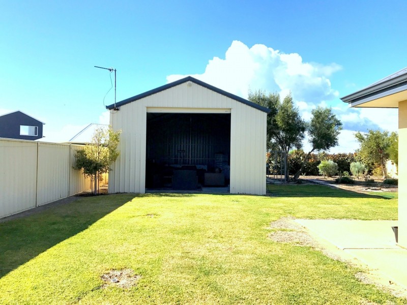 7 Parakeet Bend, Jurien Bay WA 6516