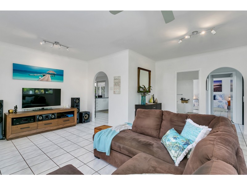 13 Beaver Street, Clifton Beach QLD 4879