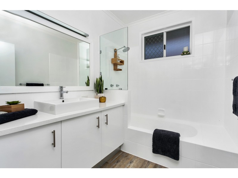 13 Beaver Street, Clifton Beach QLD 4879