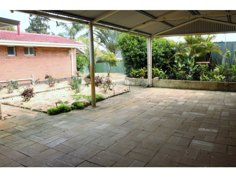 7 Littlemore Road, Orelia WA 6167
