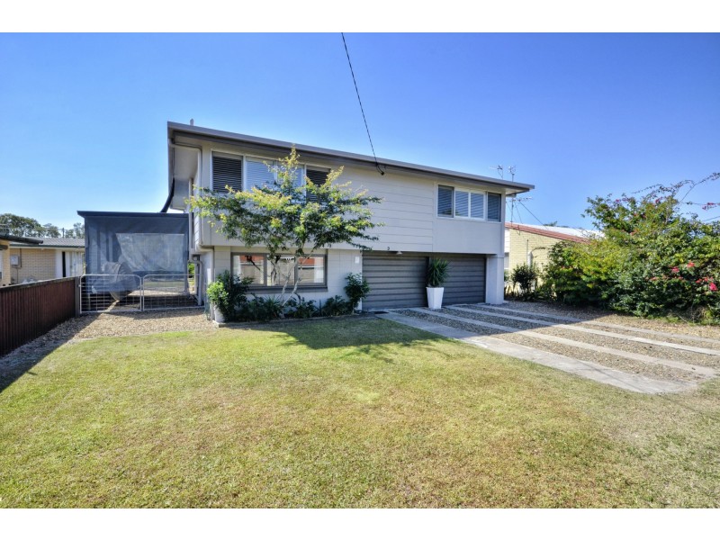 3 Kevdon Street, Golden Beach QLD 4551