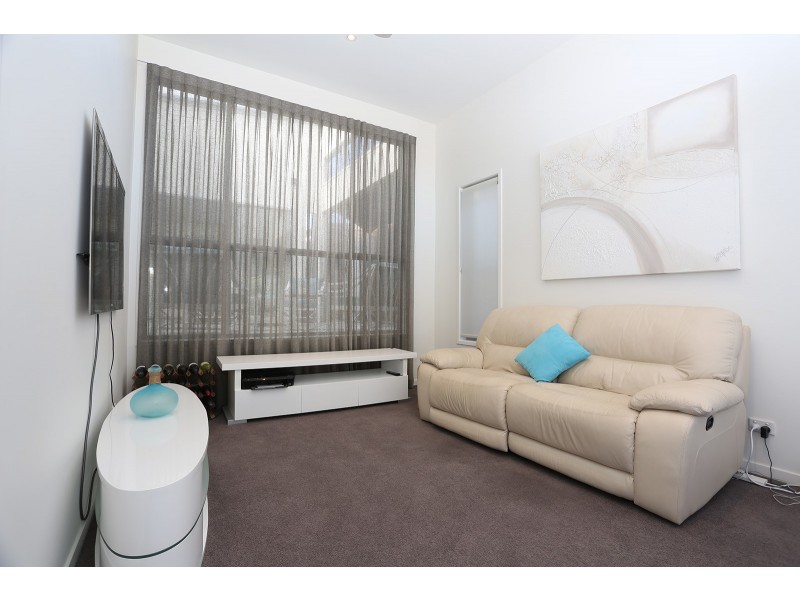 6/11 Grant Avenue, Hope Island QLD 4212