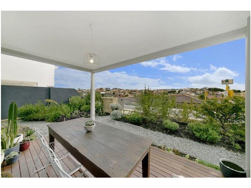 28 Mayor Road, Coogee WA 6166
