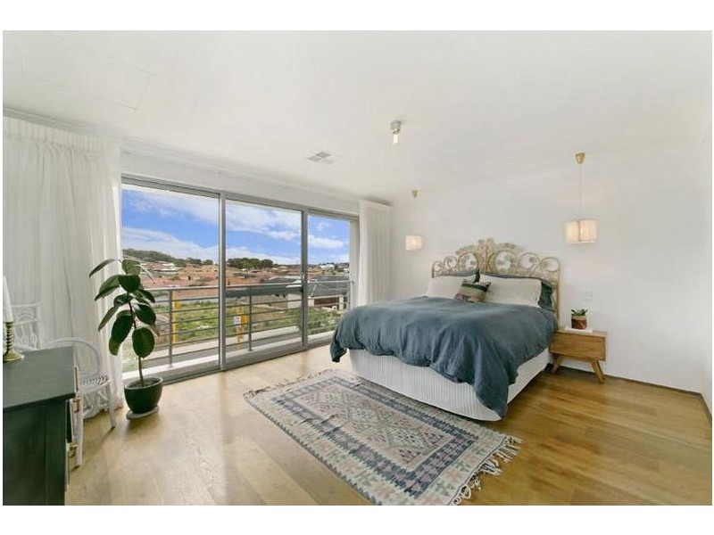 28 Mayor Road, Coogee WA 6166