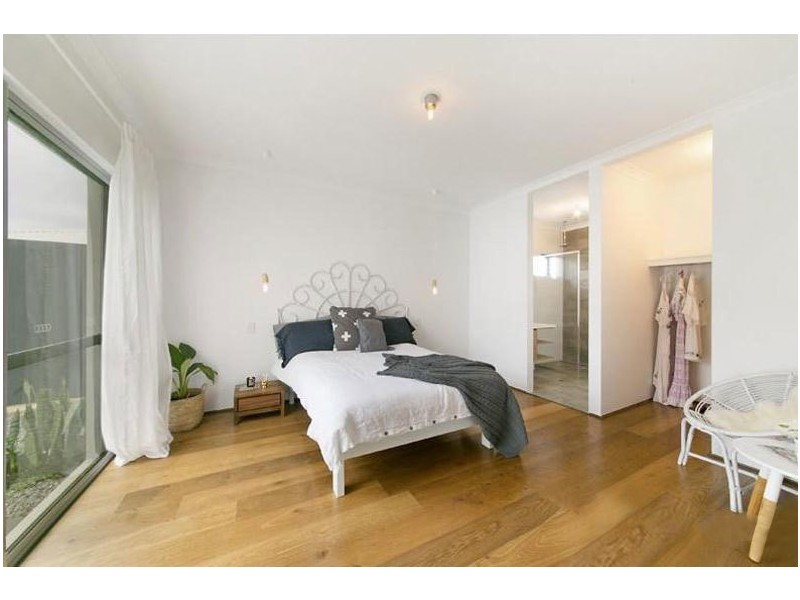 28 Mayor Road, Coogee WA 6166