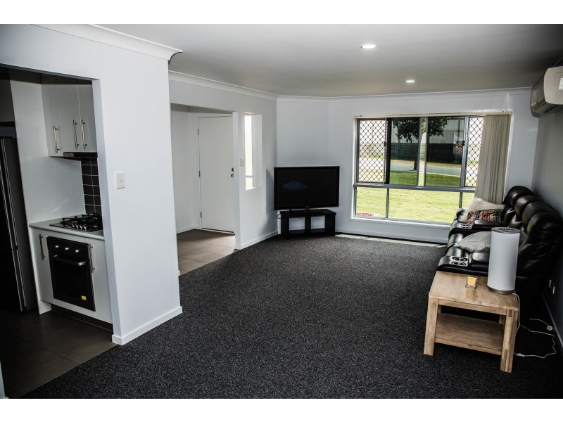 33 Cottonwood Crescent, Springfield Lakes QLD 4300