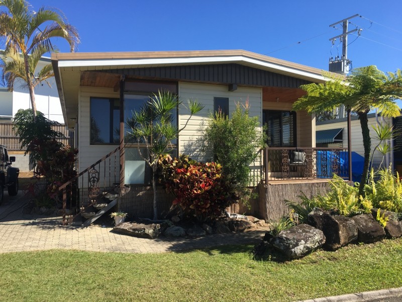 Alexandra Headland QLD 4572