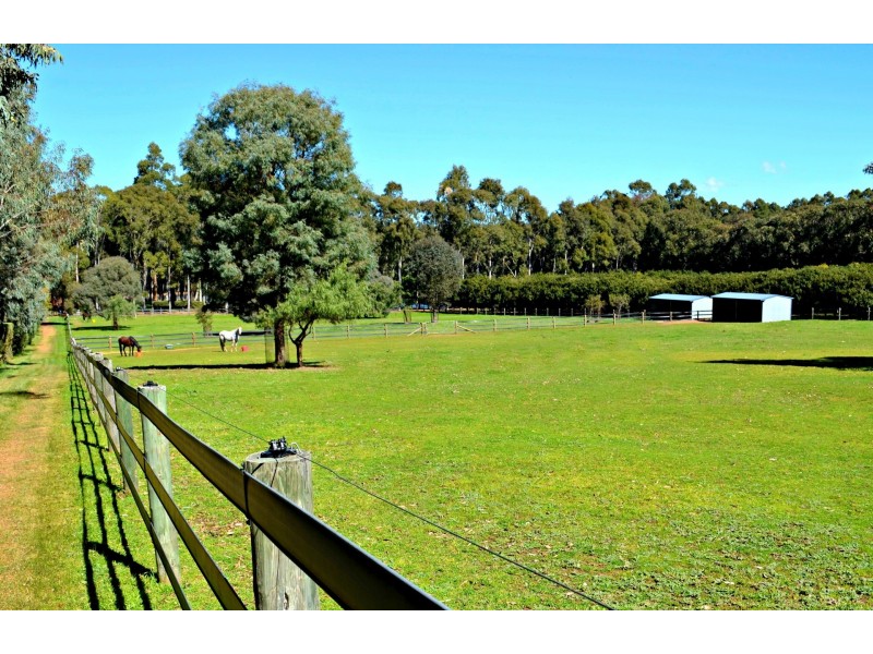 2045 Roland Road, Parkerville WA 6081