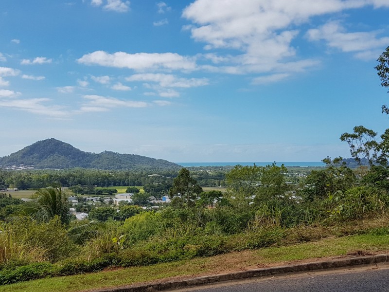 18 Jarda Street, Smithfield QLD 4878