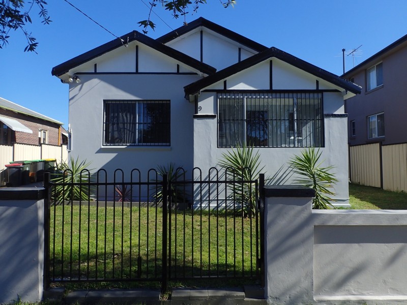 9 Renown Avenue, Wiley Park NSW 2195