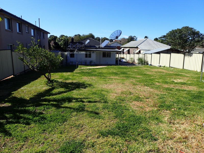 9 Renown Avenue, Wiley Park NSW 2195