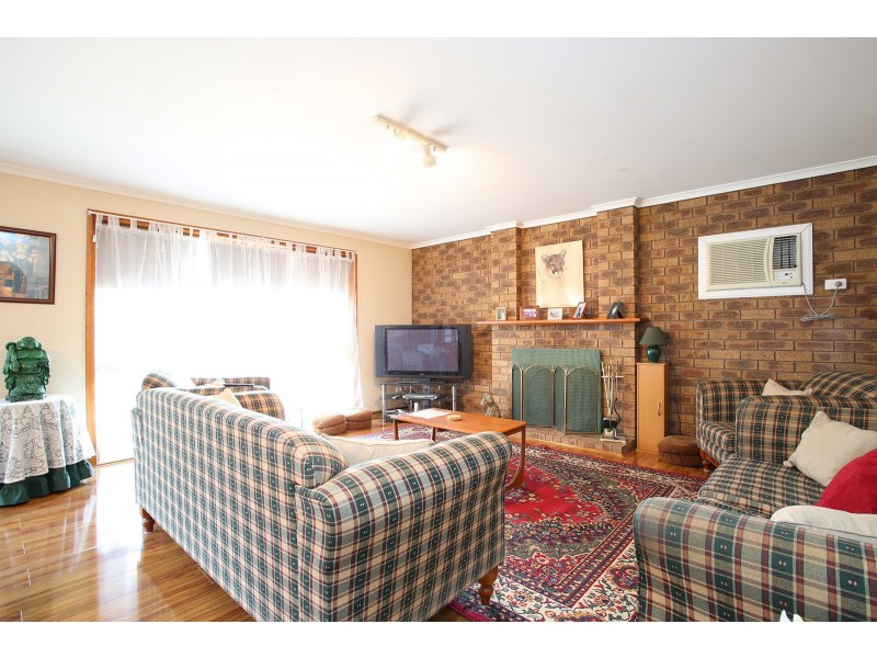 36 Erskine Drive, Rowville VIC 3178