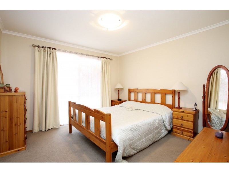 36 Erskine Drive, Rowville VIC 3178