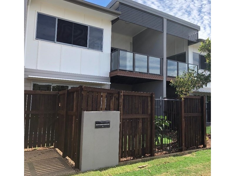 3 Feather Court, Birtinya QLD 4575