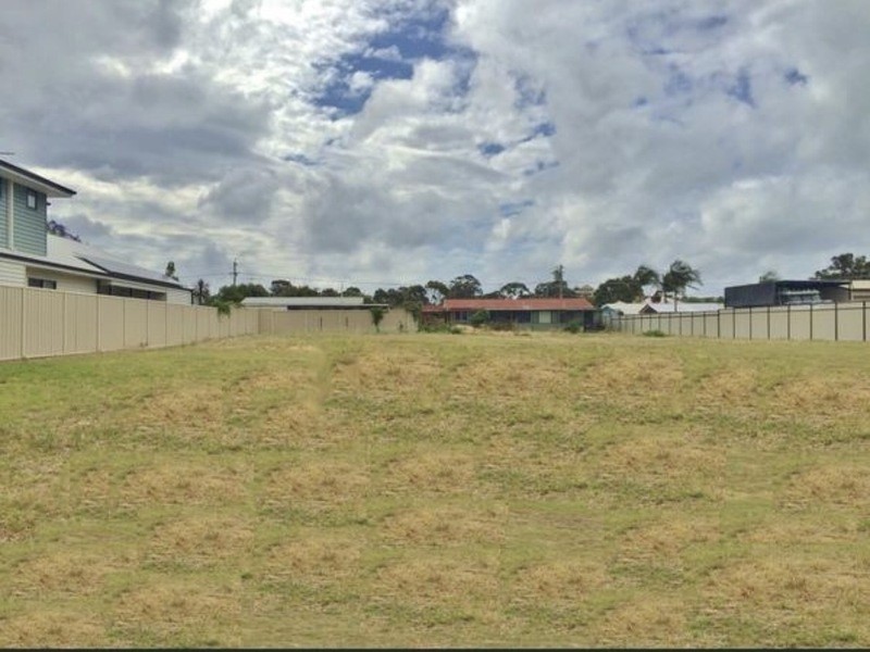 22B Queen Parade, Wannanup WA 6210