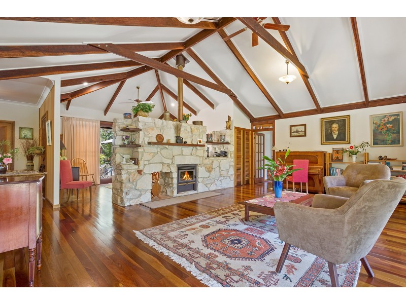 31 Mountain Street, Pomona QLD 4568