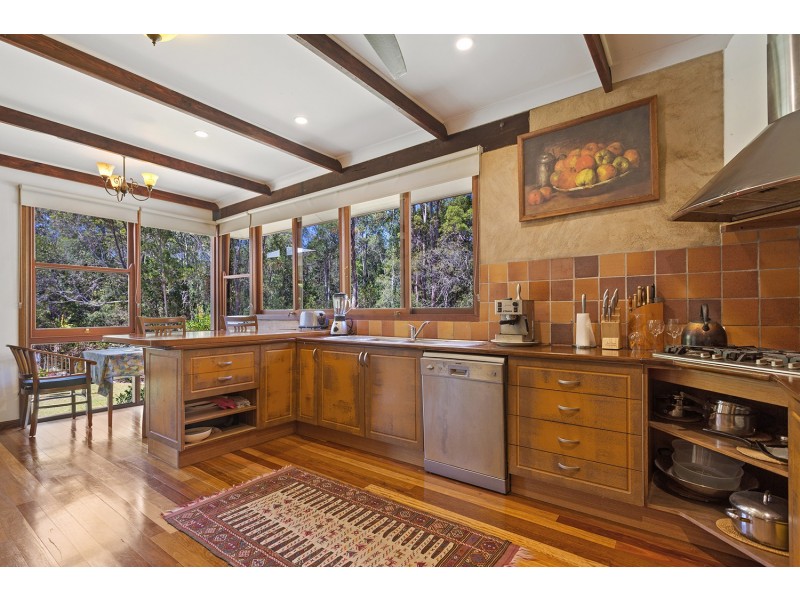 31 Mountain Street, Pomona QLD 4568
