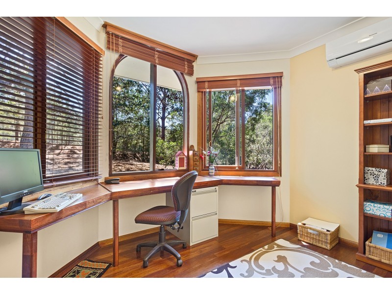31 Mountain Street, Pomona QLD 4568
