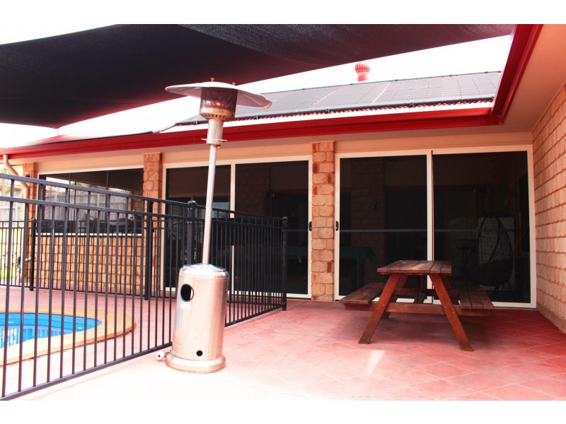 12 Chateau Street, Springfield Lakes QLD 4300