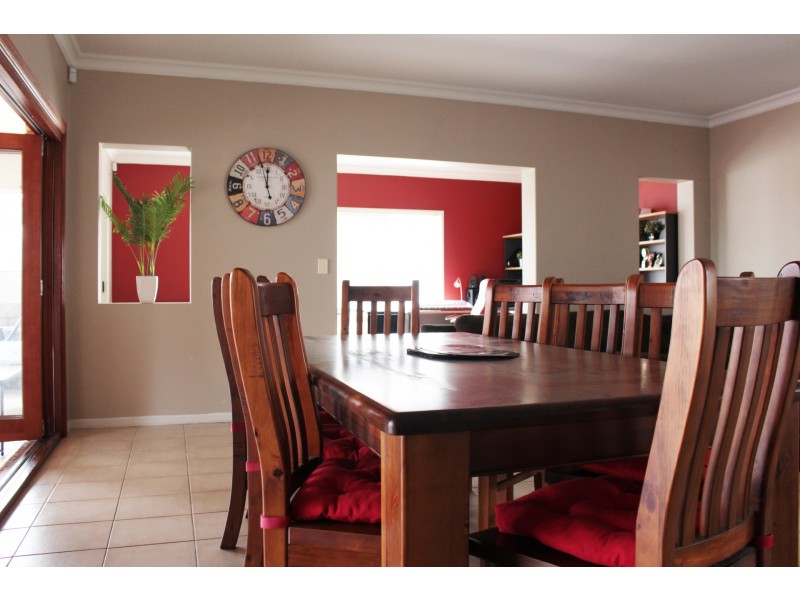 12 Chateau Street, Springfield Lakes QLD 4300