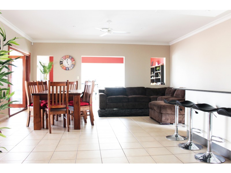 12 Chateau Street, Springfield Lakes QLD 4300