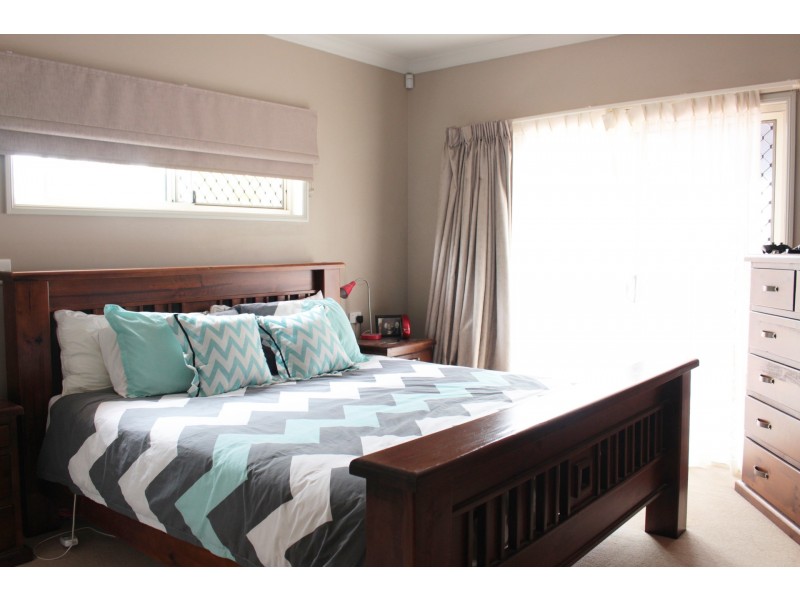 12 Chateau Street, Springfield Lakes QLD 4300