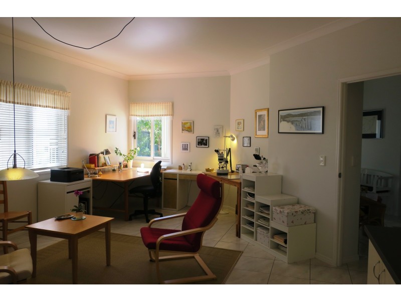 5 Fourth Avenue, Scarborough QLD 4020
