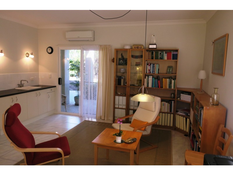 5 Fourth Avenue, Scarborough QLD 4020