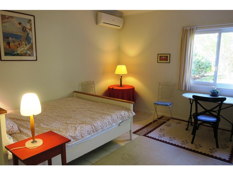 5 Fourth Avenue, Scarborough QLD 4020