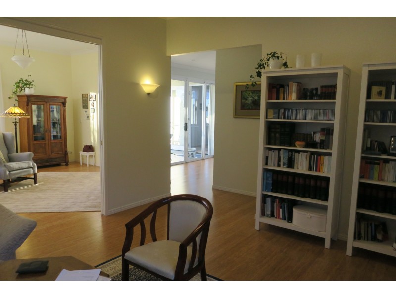 5 Fourth Avenue, Scarborough QLD 4020