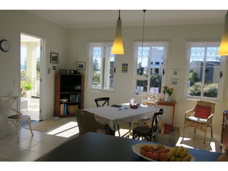 5 Fourth Avenue, Scarborough QLD 4020