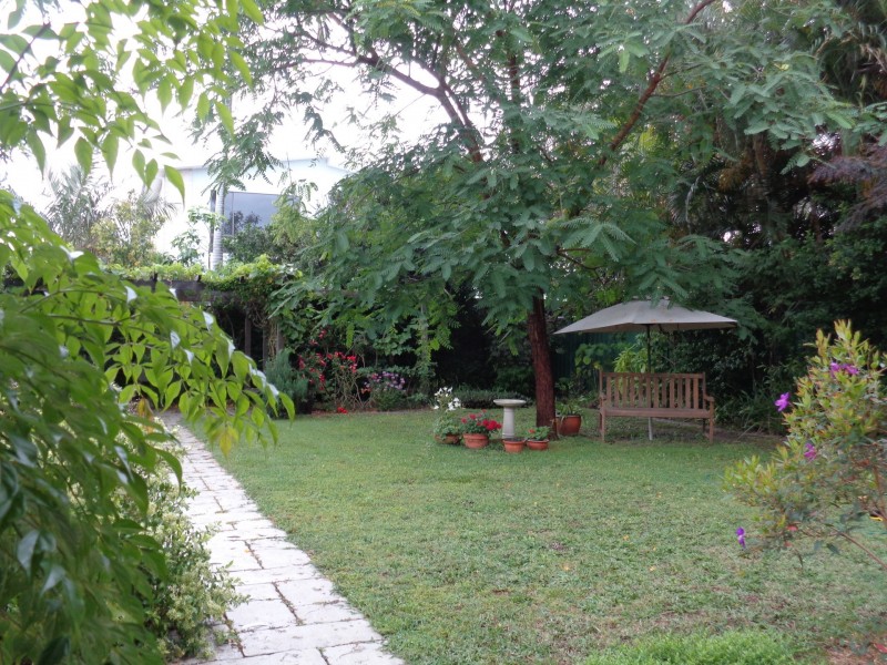 5 Fourth Avenue, Scarborough QLD 4020