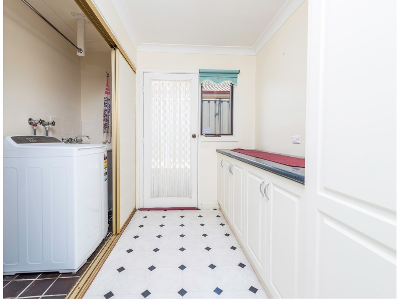 8 Major Drive, Goulburn NSW 2580